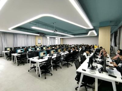 专业解读 | 广工大华立学院国奖师兄带你看计算机科学与技术专业教学设备的研究开发